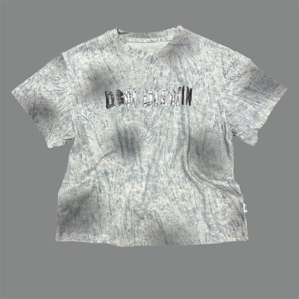 A confusing T-shirt
