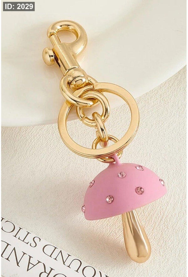 Medallion - Mushroom Charm coach / not sealed