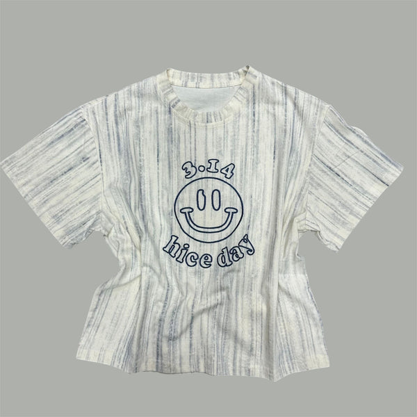A confusing T-shirt