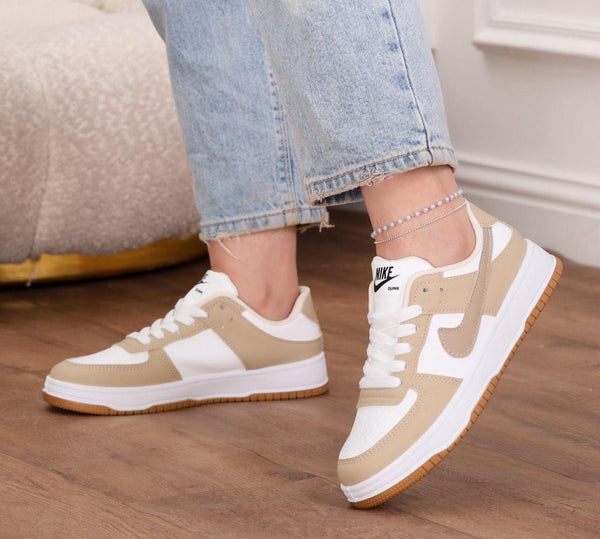 Nike sabaya sport boots