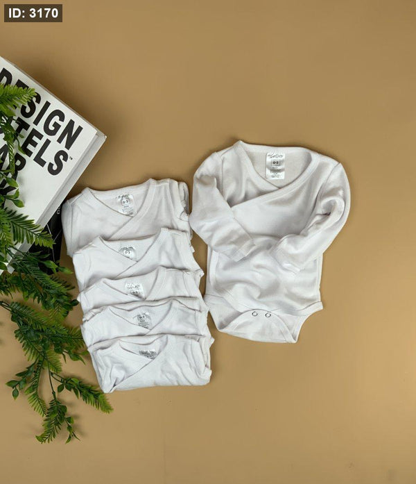 Baby robe with ruffle