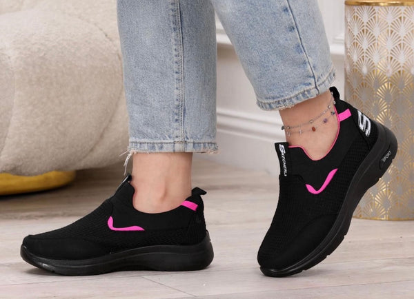 Skechers sports shoes